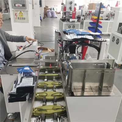 100 pcs/min Four-side sealing packaging machine KF94face mask packaging machine fully automatic
